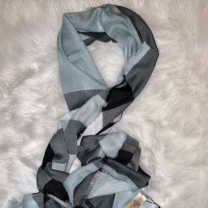 Burberry scarf
